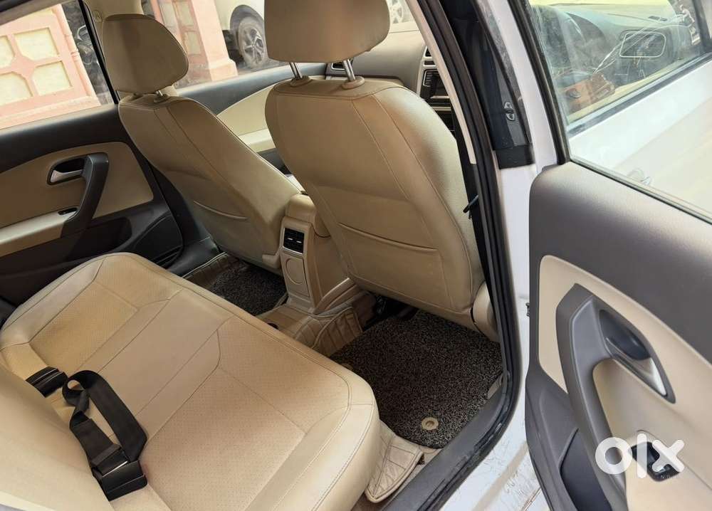 Volkswagen Vento 1.2 Tsi Highline Plus At, 2017, Petrol