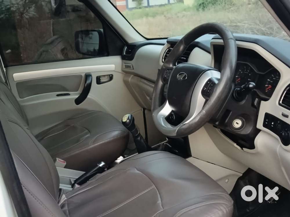 Mahindra Scorpio S10, 2016, Diesel