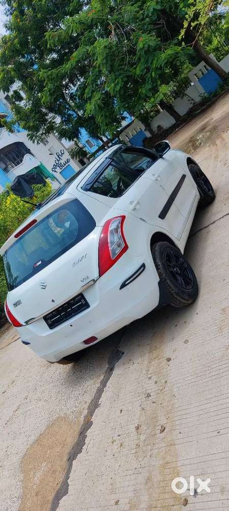 Maruti Suzuki Swift Vxi + Manual, 2014, Petrol