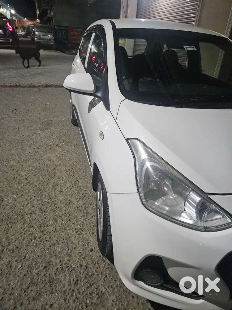 Hyundai Grand I10 2017 Diesel Manual Second Owner