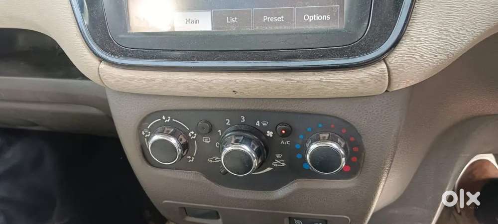 Renault Lodgy Rxz 2016 Car