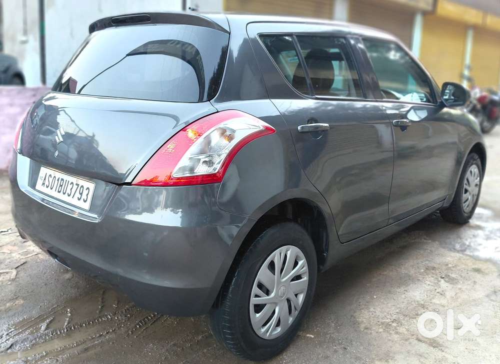 Maruti Suzuki Swift Vxi Optional, 2015, Petrol