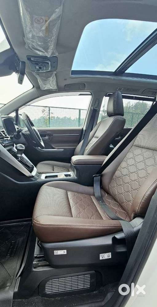 Toyota Innova Hycross 2.0 Zx (o) Hybrid 7 Str, 2024, Petrol
