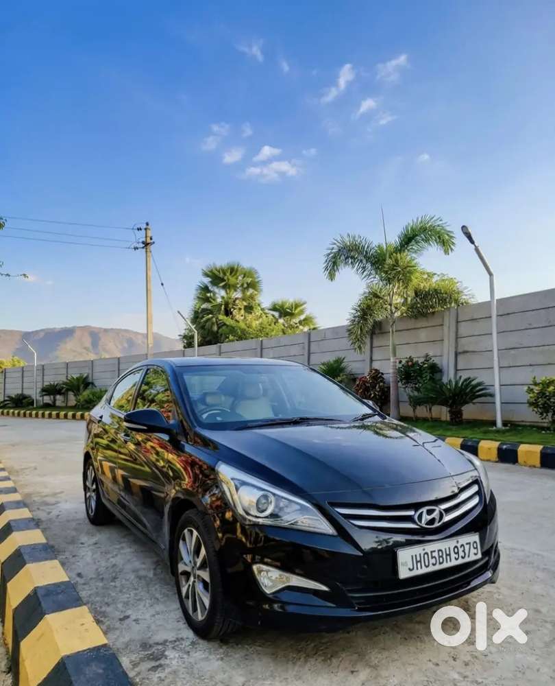Hyundai Verna – Midnight Black (diesel, Top Model