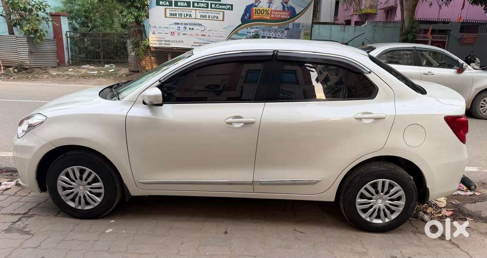 Maruti Suzuki Dzire 1.2 Vxi, 2023, Petrol