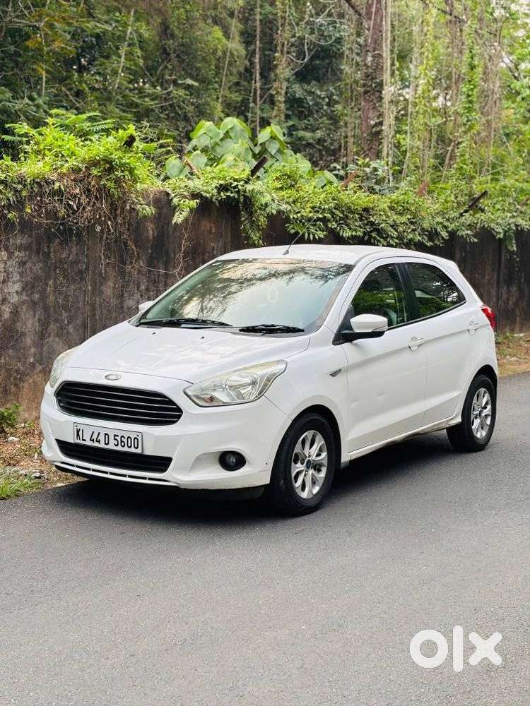 Ford Figo 1.5p Titanium At, 2015, Petrol