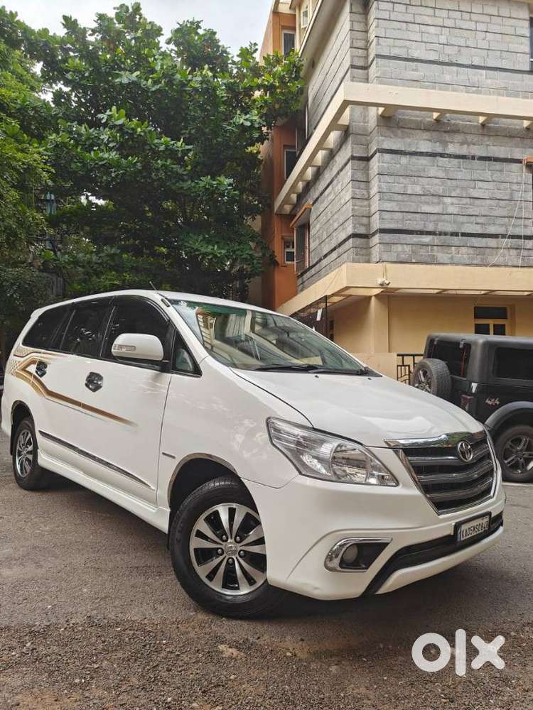 Toyota Innova 2.5 Zx Diesel 7 Seater Bsiii, 2015, Diesel