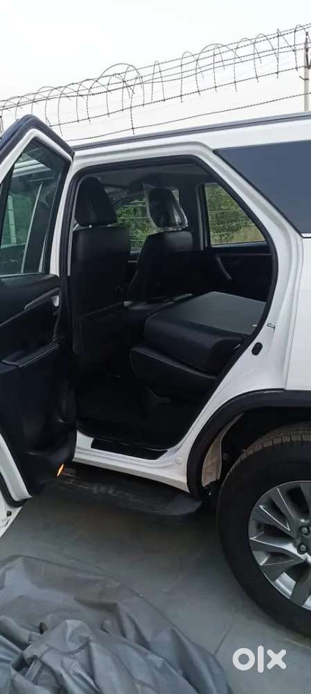 Toyota Fortuner Legender 2025