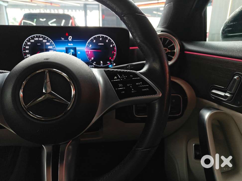 Mercedes-benz A-class Limousine 200, 2023, Petrol