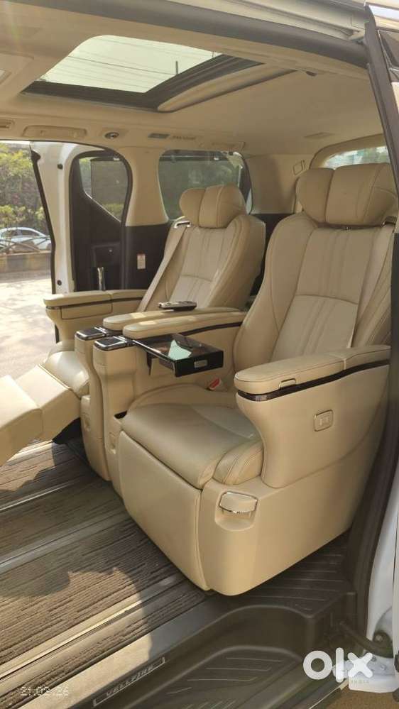 Toyota Vellfire Vip – Executive Lounge, 2022, Cng & Hybrids