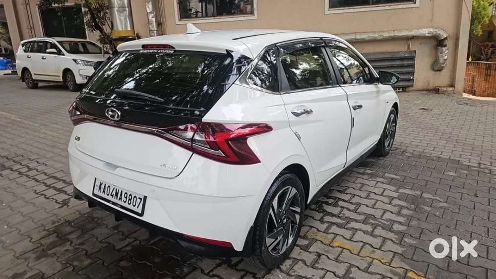 Hyundai I20 Asta (o) 1.2 Ivt, 2022, Petrol