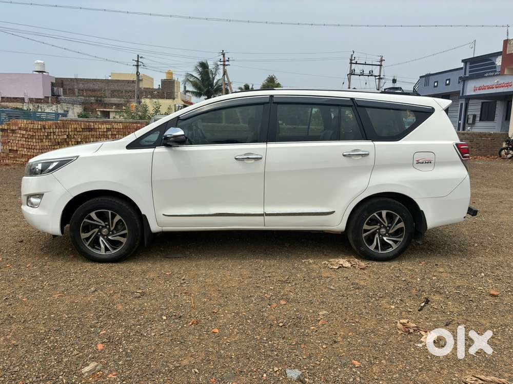 Toyota Innova Crysta 2018