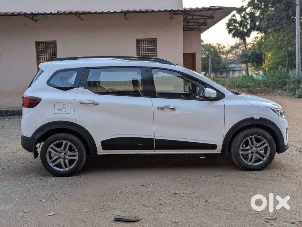 Renault Triber 1.0 Rxz Dual Tone, 2019, Petrol