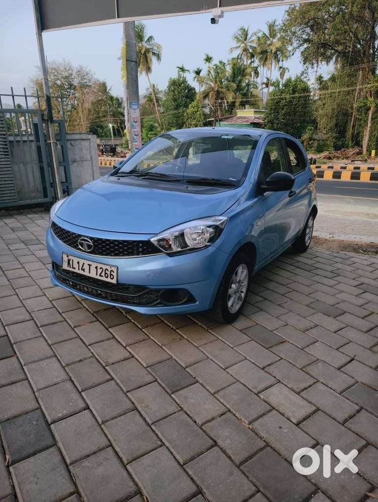 Tata Tiago, 2016, Petrol