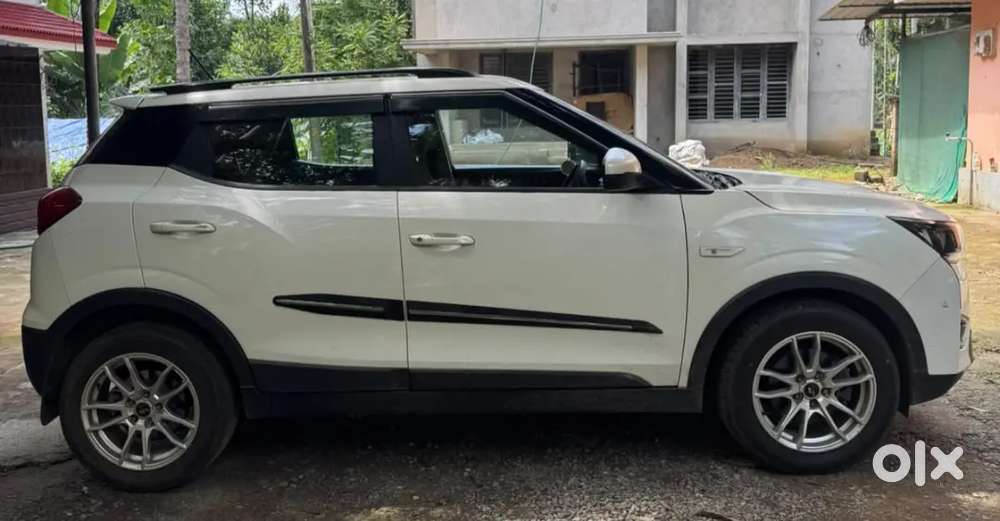 Mahindra Xuv300 2019 Petrol Well Maintained