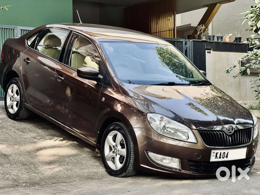 Skoda Rapid 1.5 TDI AT Ambition, 2015, Diesel