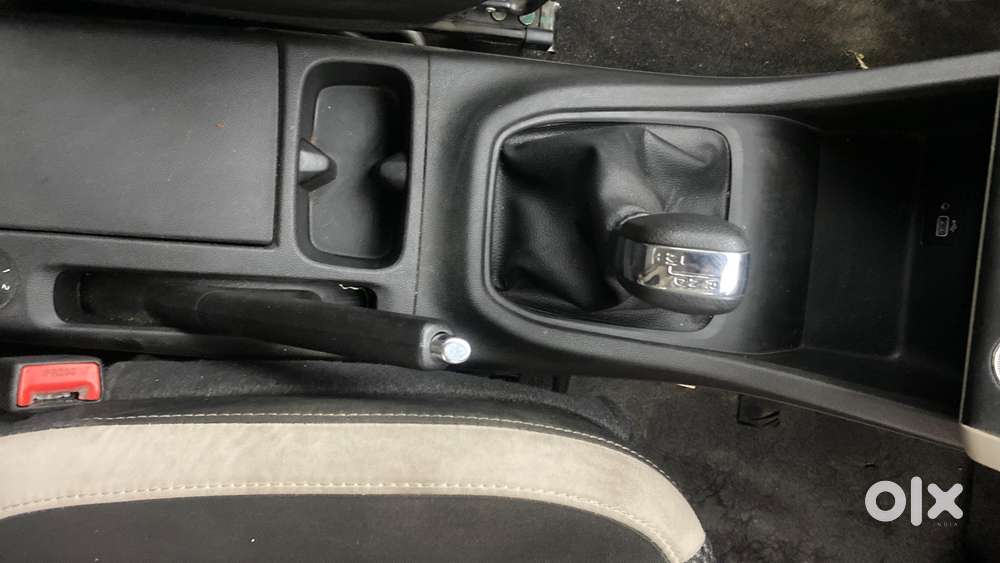 Renault Triber 1.0 Rxz Amt Dual Tone, 2021, Petrol