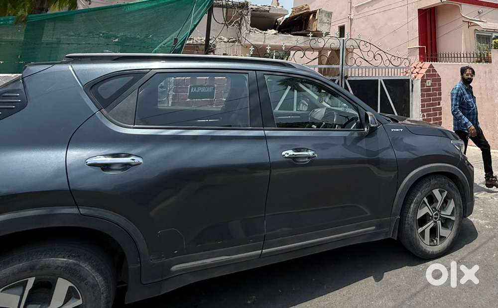 Kia Sonet Petrol 2023