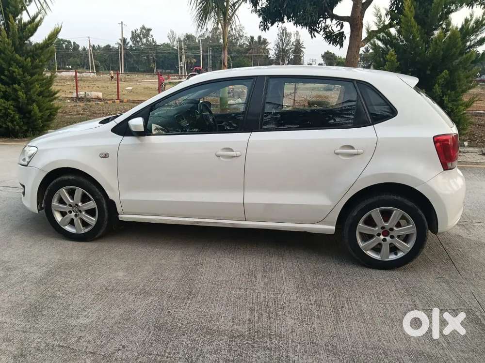 Volkswagen Polo Petrol Manual 2011