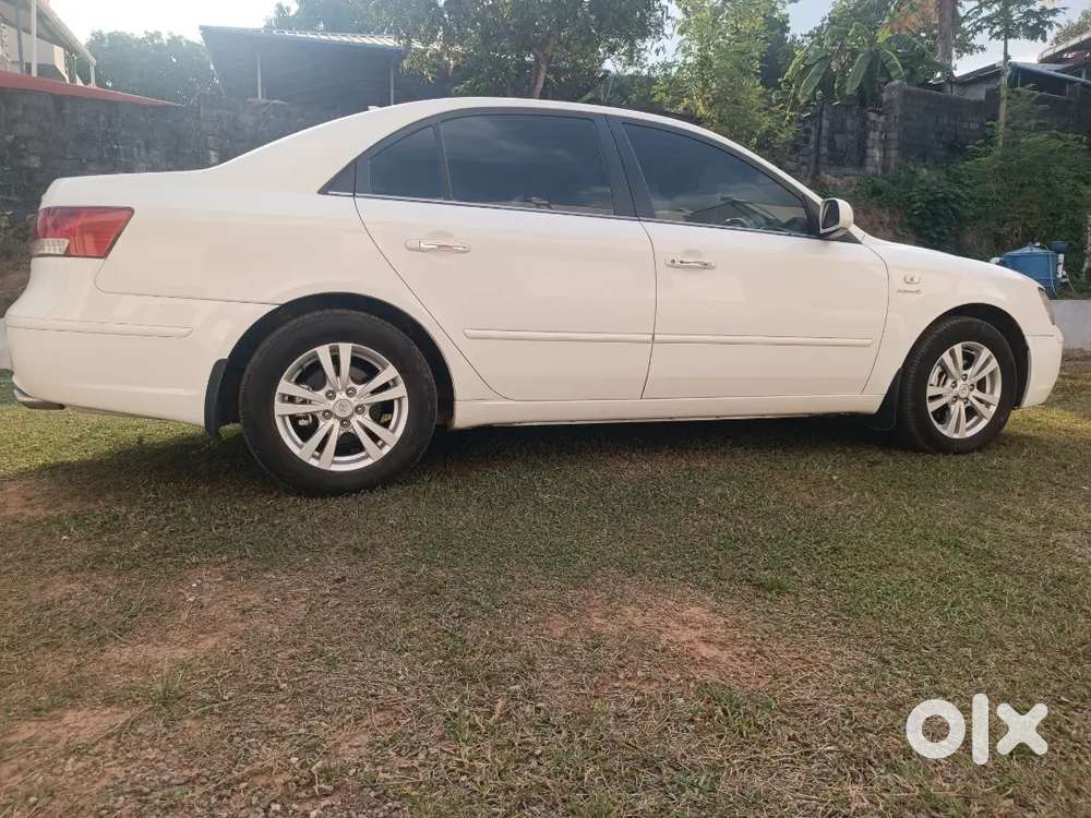 Hyundai Sonata Transform 2009