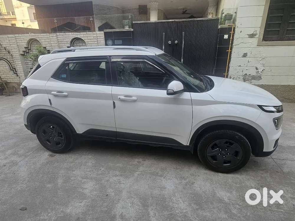 Variant S Optional Plus Sunroof 1st Owner Recently Service Done