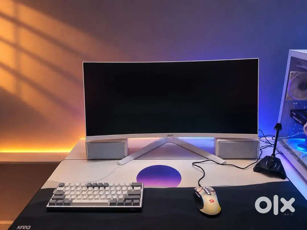 2 month old white gaming PC sell Or exchange only iphone