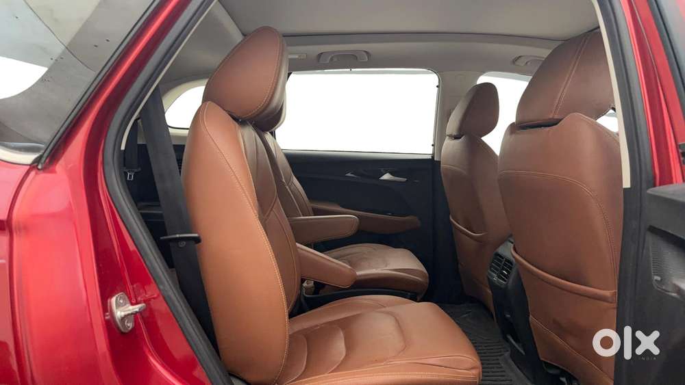 Mg Hector Plus 1.5 Sharp Turbo Cvt 6 Str, 2022, Petrol