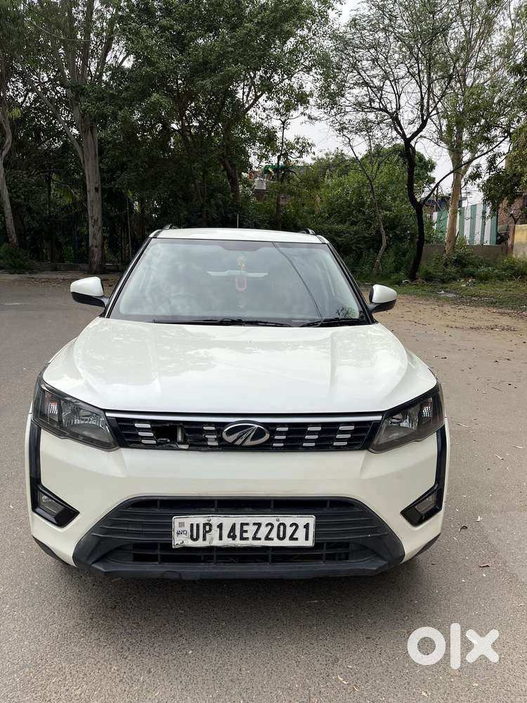Mahindra Xuv300 1.2 W6 Amt Petrol, 2022, Petrol