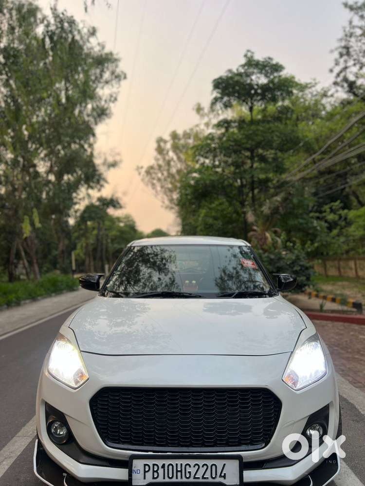 Maruti Suzuki Swift Vxi Ags, 2019, Petrol
