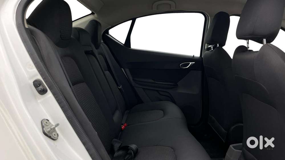 Tata Tigor Xza, 2018, Petrol