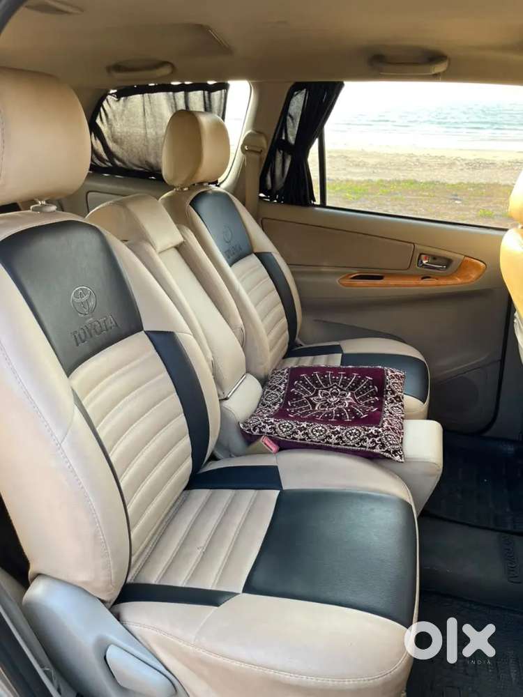 Toyota Innova 2.5 V 2011