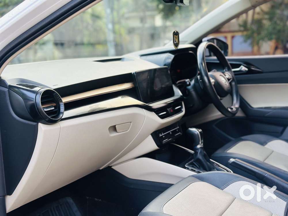 Skoda Slavia 1.5 Tsi Style At, 2022, Petrol