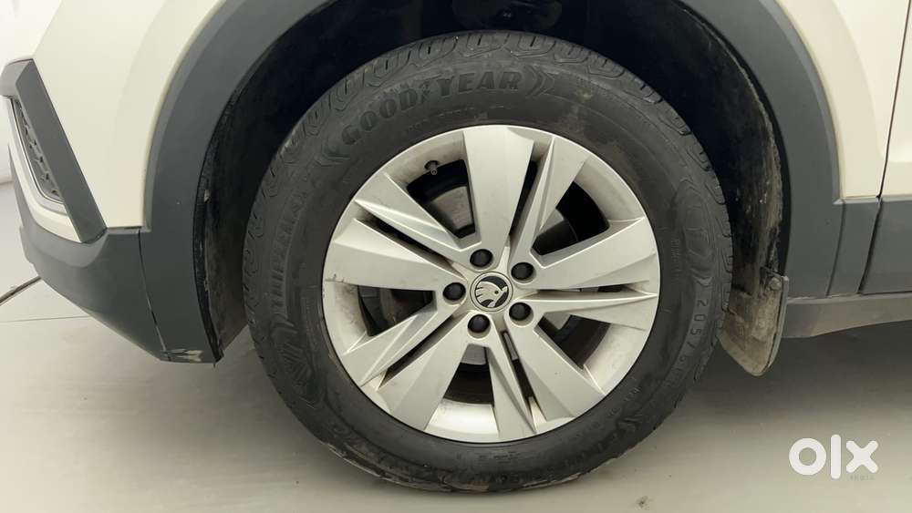 Skoda Kushaq Ambition 1.0l Tsi Mt, 2022, Petrol