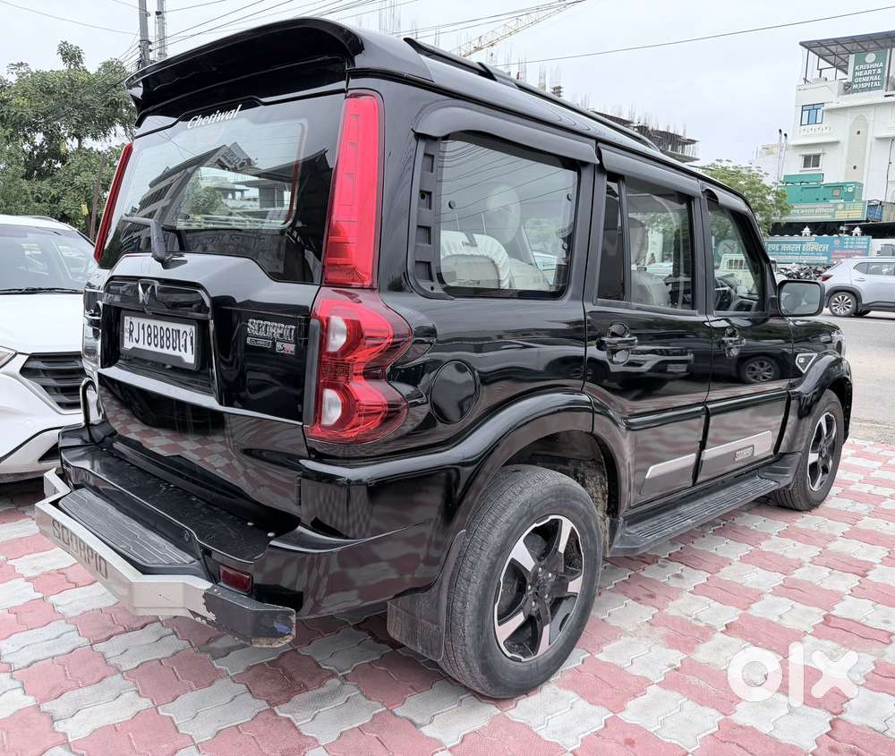 Mahindra Scorpio Classic 2.2 S 11 Mt 7 Str, 2024, Diesel