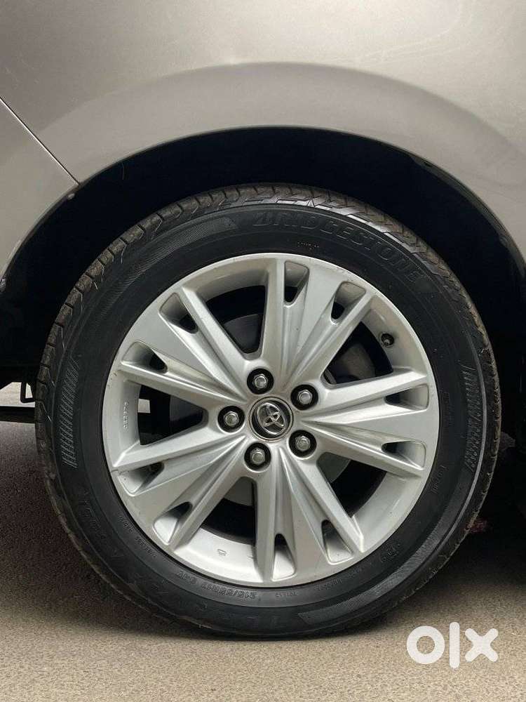 Toyota Innova Crysta 2.8z Automatic, 2017, Diesel
