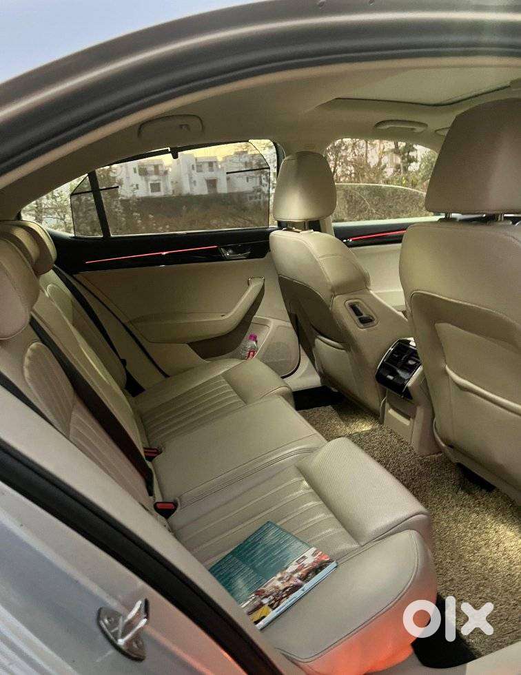 Skoda Superb 2.0 L&k Tsi At, 2023, Petrol