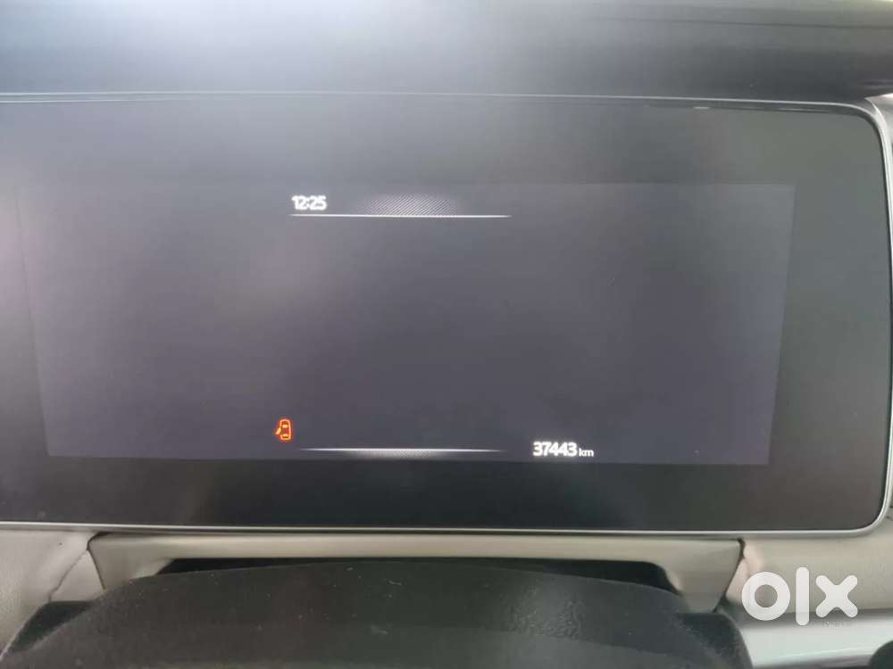 Mahindra Xuv700 2.2 Ax 7 Diesel At Luxury Pack Str Awd, 2022, Diesel