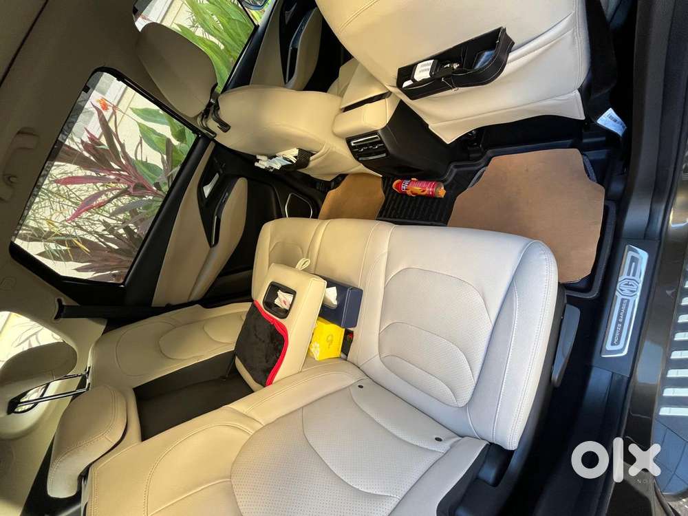 Mg Hector Savvy Pro 1.5 Turbo Cvt Dual Tone, 2023, Petrol