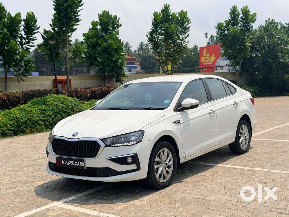 Skoda Slavia 1.0 Ambition Tsi At, 2023, Petrol