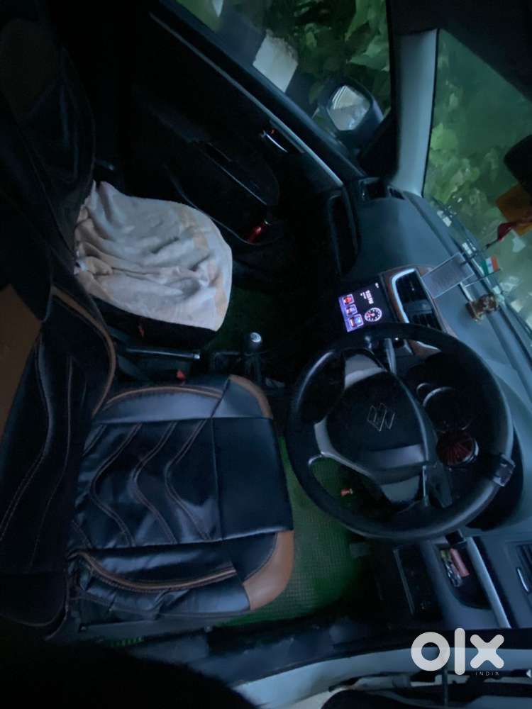 Maruti Swift Zxi 2012