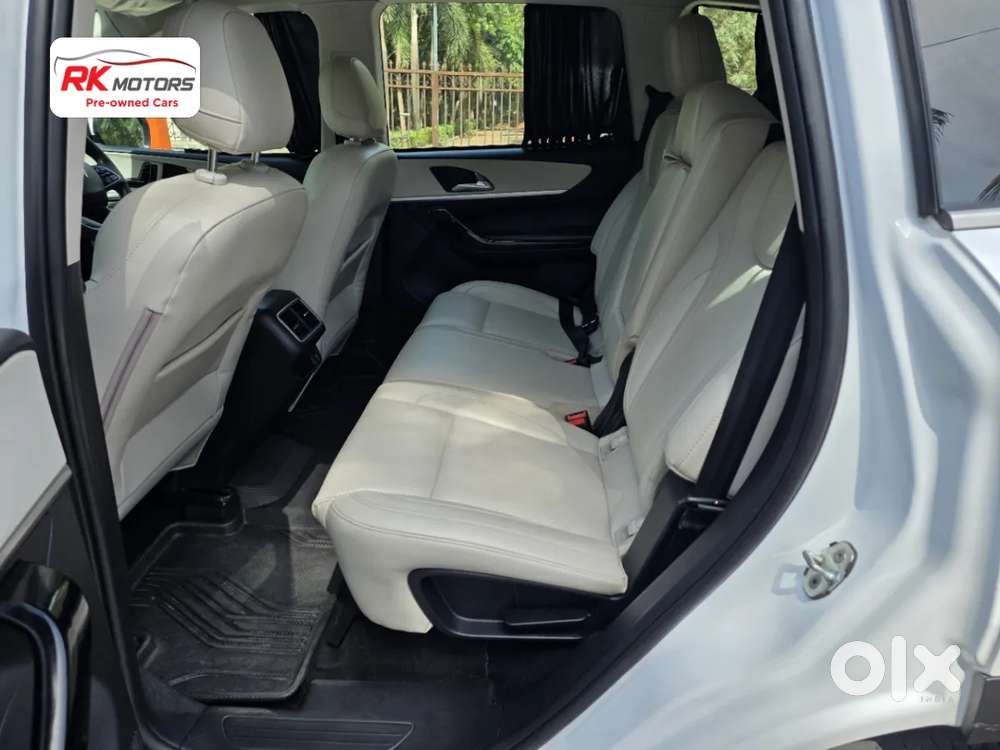 Mahindra Xuv700 2.2 Ax 7 Diesel At Luxury Pack Str Awd, 2023, Diesel