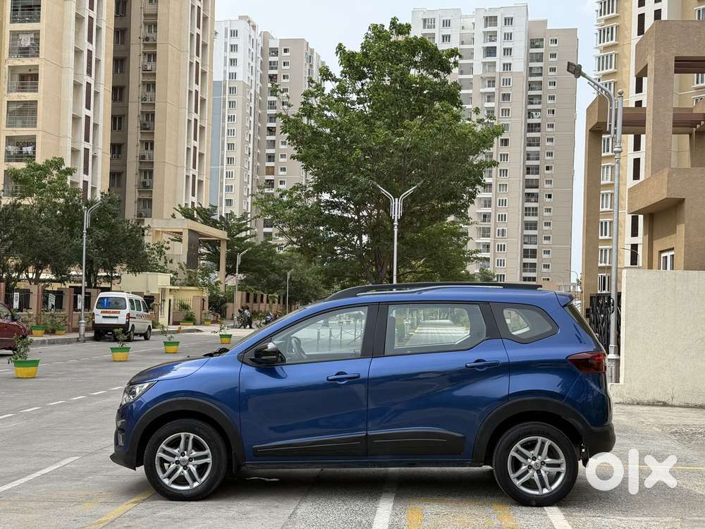 Renault Triber Rxz, 2022, Petrol