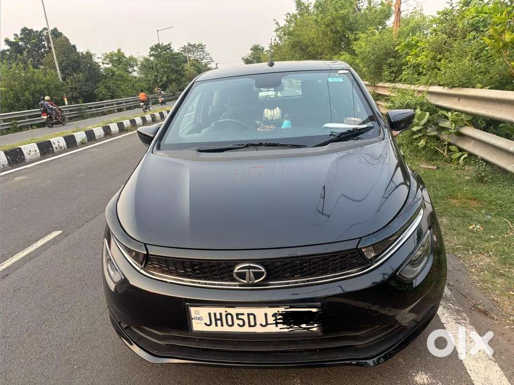 Tata Altroz Dark Edition 2023 Petrol Well Maintained Car.