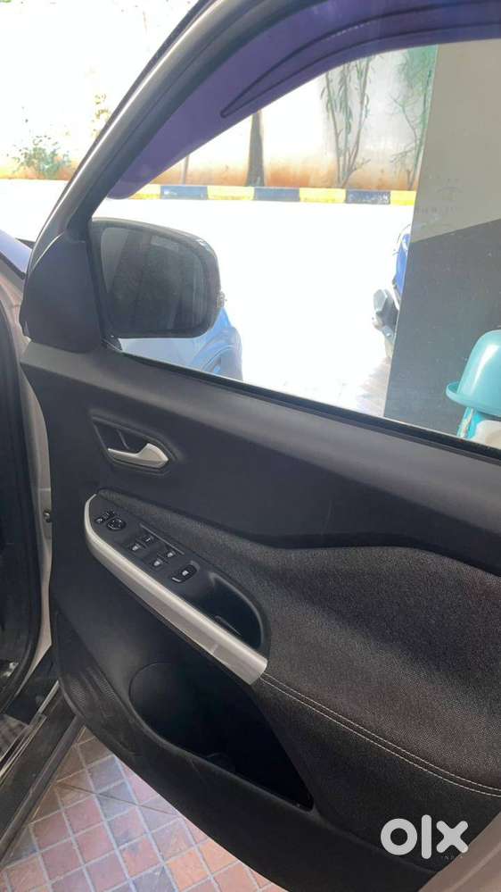 Nissan Magnite Top End 2021 Petrol 15099 Km Driven