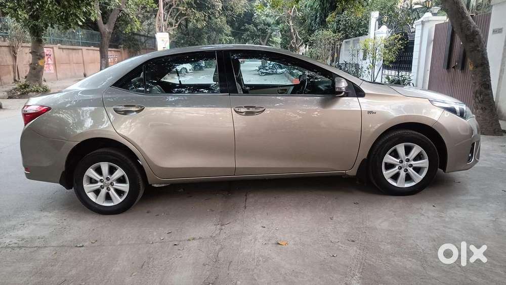 Toyota Corolla Altis 2014 Petrol Well Maintained