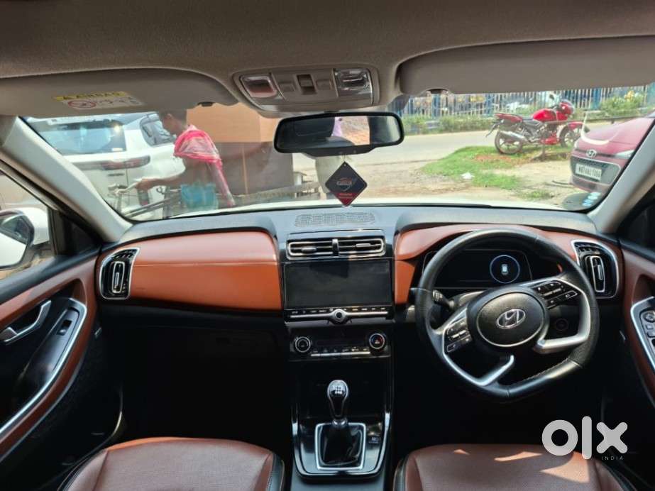 Hyundai Alcazar Platinum, 2023, Petrol