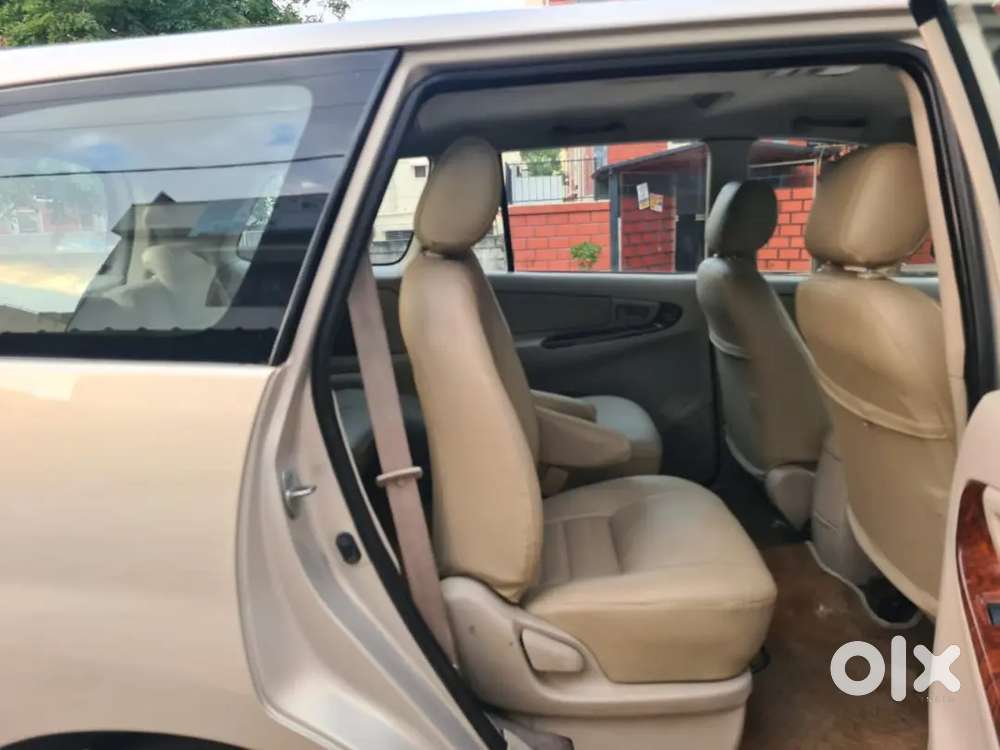 Toyota Innova 2012 Diesel Well Maintained