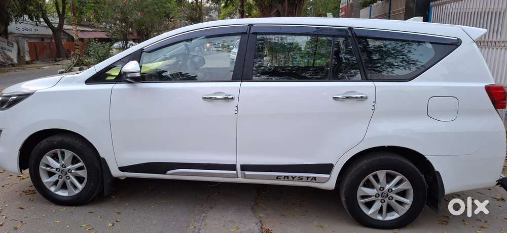 Toyota Innova Crysta 2.4 G Mt, 2017, Diesel