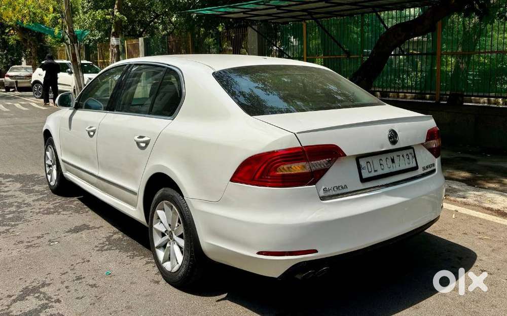 Skoda Superb 1.8 Elegance Tsi At, 2014, Petrol