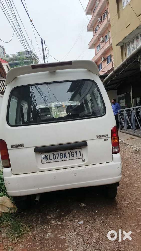White Versa 2008 Model